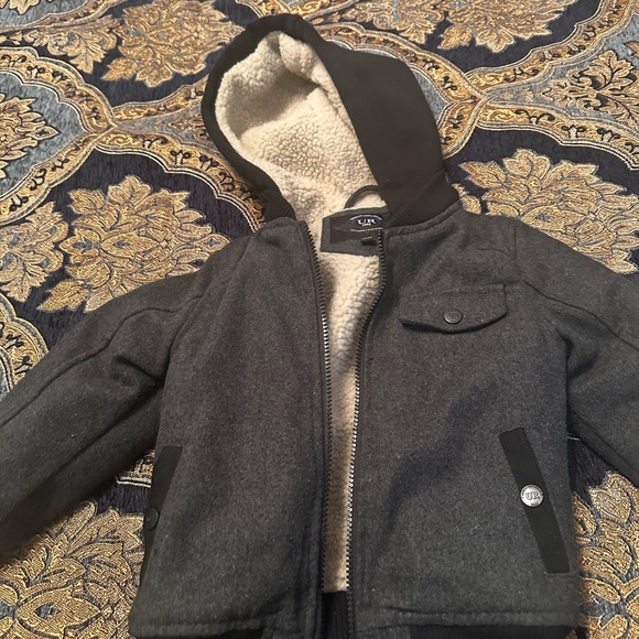 Little boys jacket - Picture 1 of 3